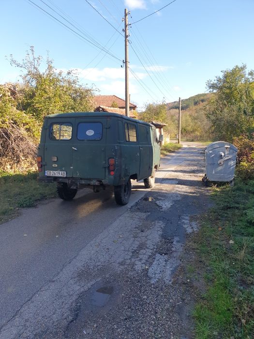 Продавам УАЗКА с основен ремонт на мотора.