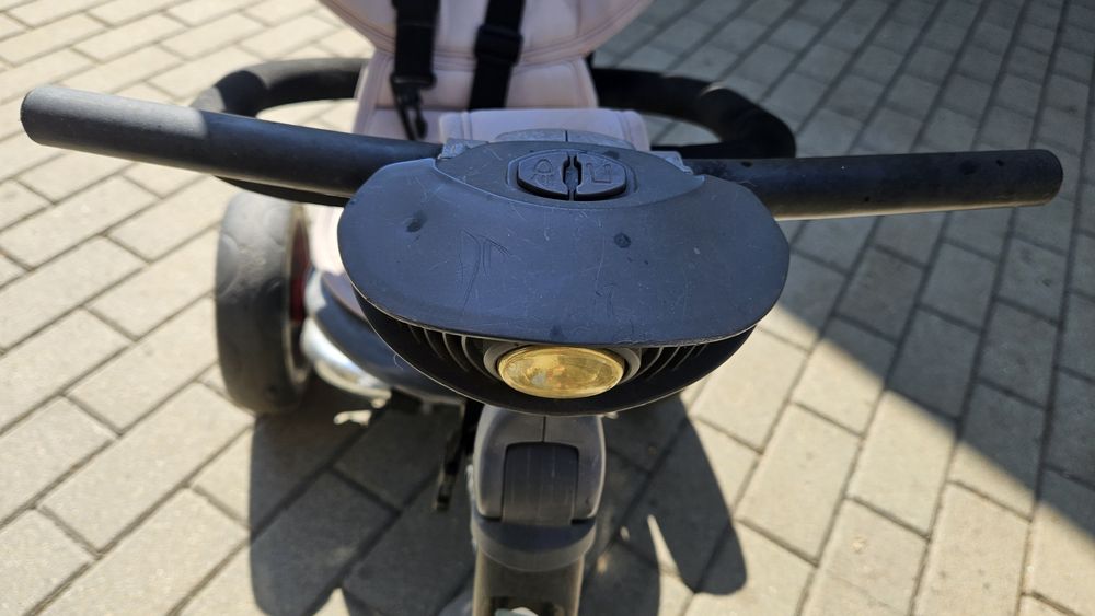 Tricicleta pentru copii