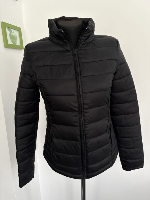 Куртки пальто продам