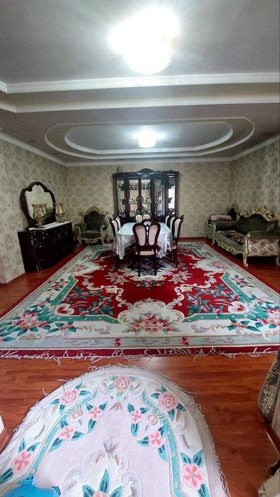 Уй сотилади!!!шароити яхши