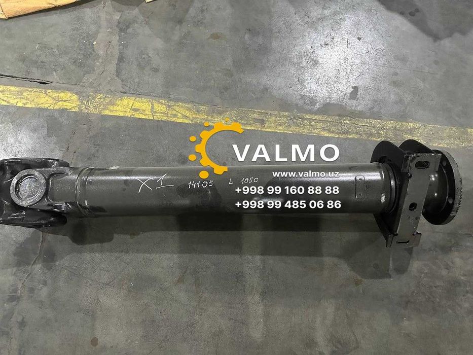 Кардан основной с подвесным L=1050мм, d=180мм, 4 отв /SHACMAN F3000