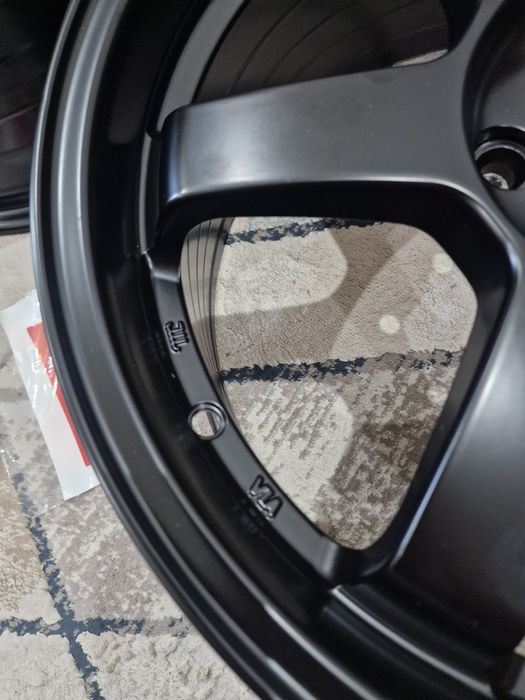 Rays volk te37 sl R17 5*100