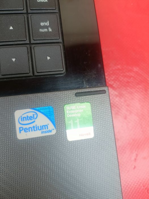Vând laptop Windows 7