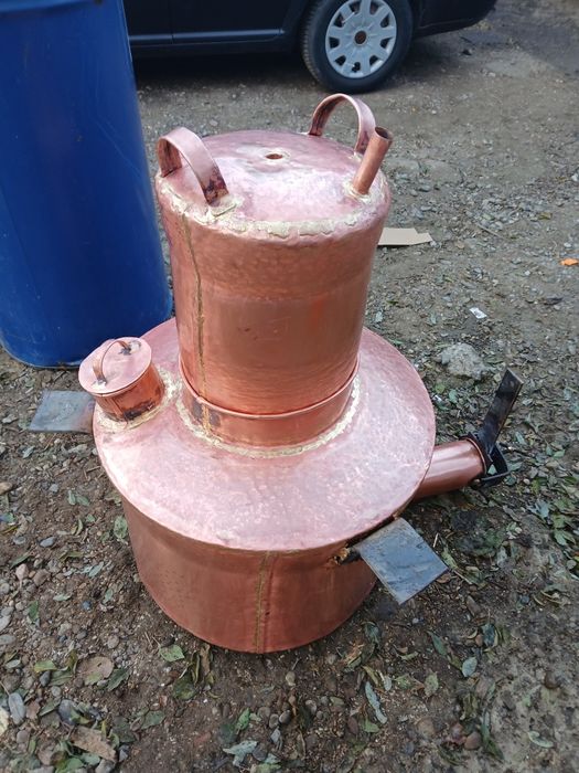 Vand un cazan de facut palinca din cupru alimentar