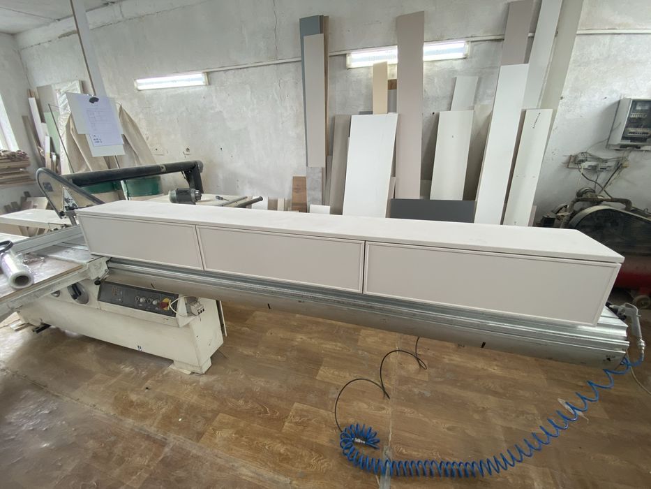 Продам Тв зону и туалетный столик