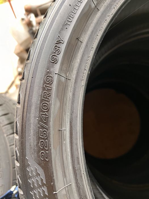 Anvelope 225 40 19 și 255 35 19 rsc Bridgestone