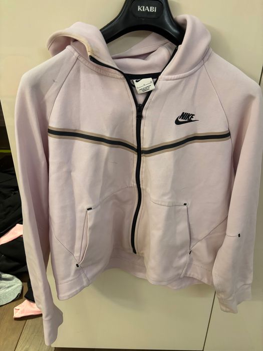 Дамски суичъри Nike