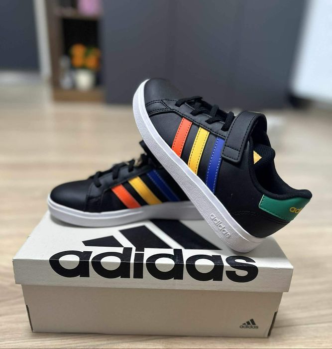 Оригинални детски маратонки-3 чифта Адидас