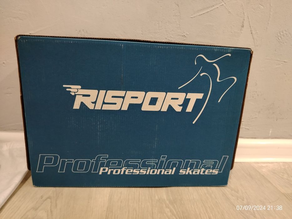 Коньки профессиональные