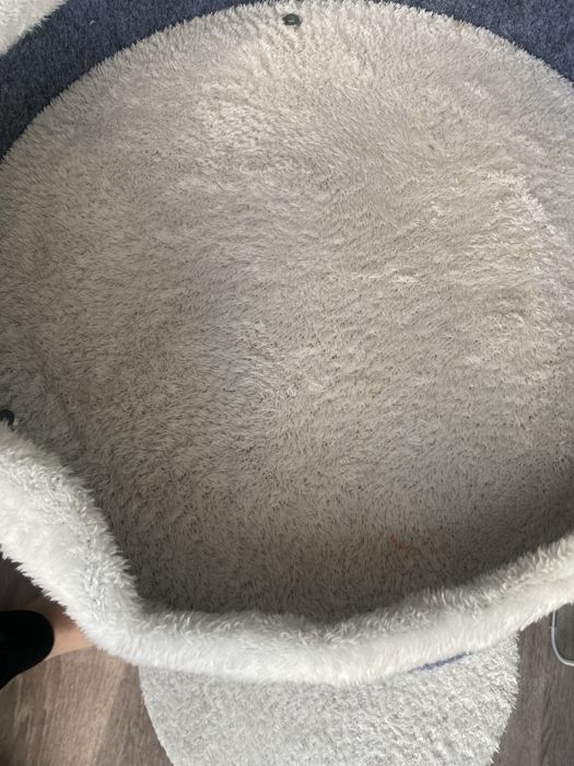 Продается кошкин дом, хорошее состояние.