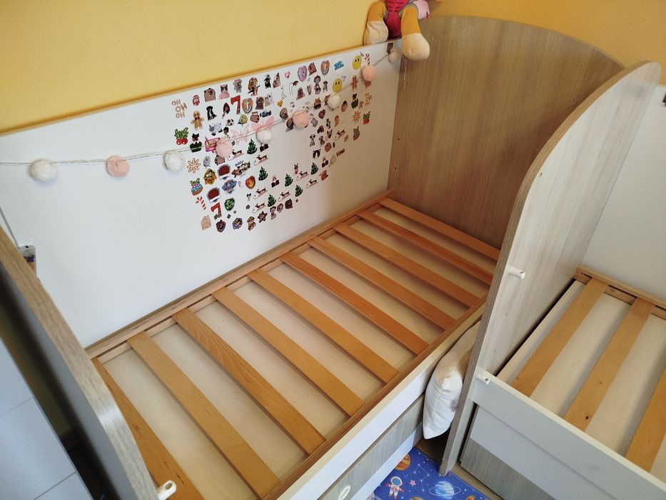 Детска кошара.  (2 бр. 70х140 cm ) + МАТРАЦИ