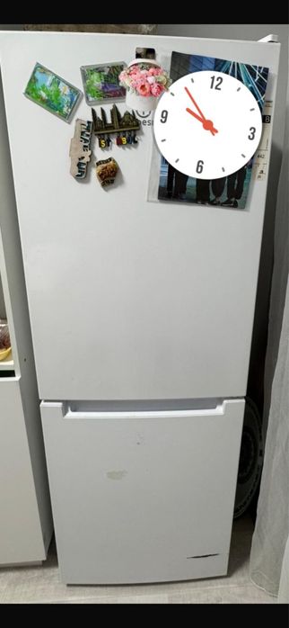 Продам холодильник INDESIT.