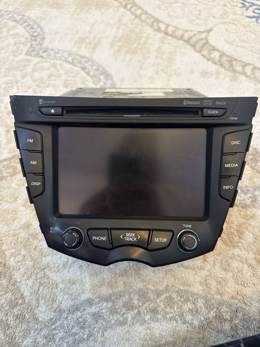 Штатная магнитола на Hyundai Veloster