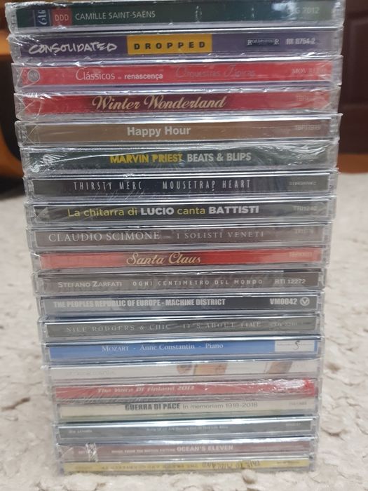 Cd'uri muzica sigilate