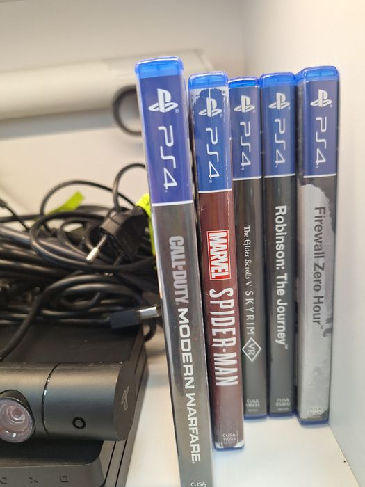 Playstation 4 Pro 1TB, Ochelari Vr,Aim controller,camera Plus jocuri