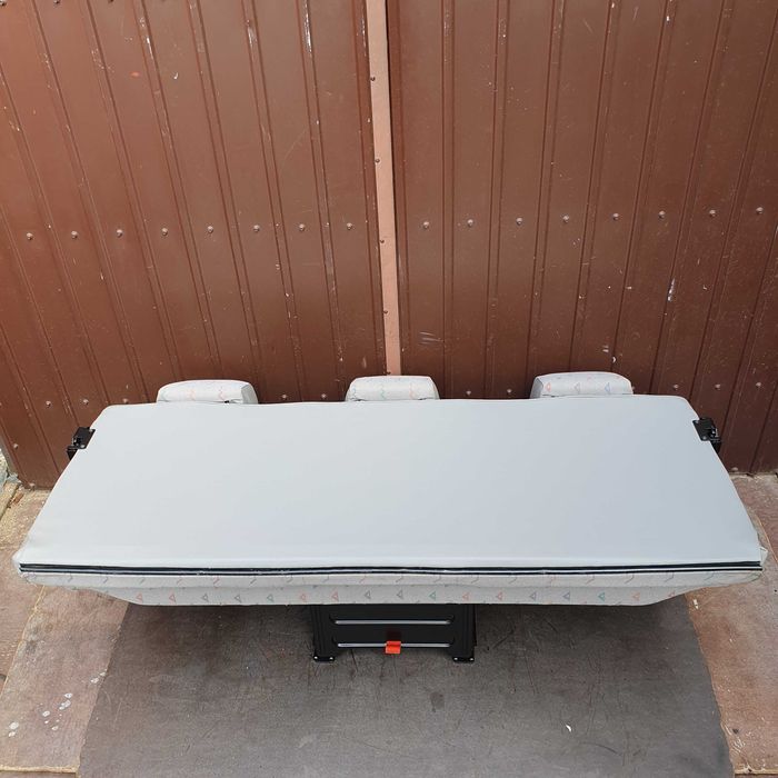 Bancheta Spate 3 Locuri Vw Bus Transporter Caravelle T4 T5  Scaune ca NOUA