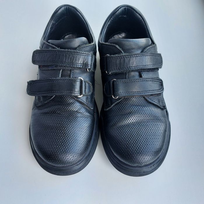 Продам детские кожаные красовки