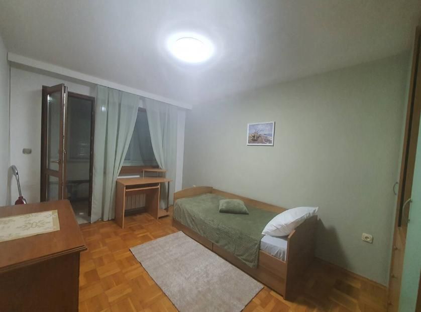 Дава се под наем Тристаен апартамент в Пловдив, Мараша - 107 кв.м за 600 € - Снимка #5