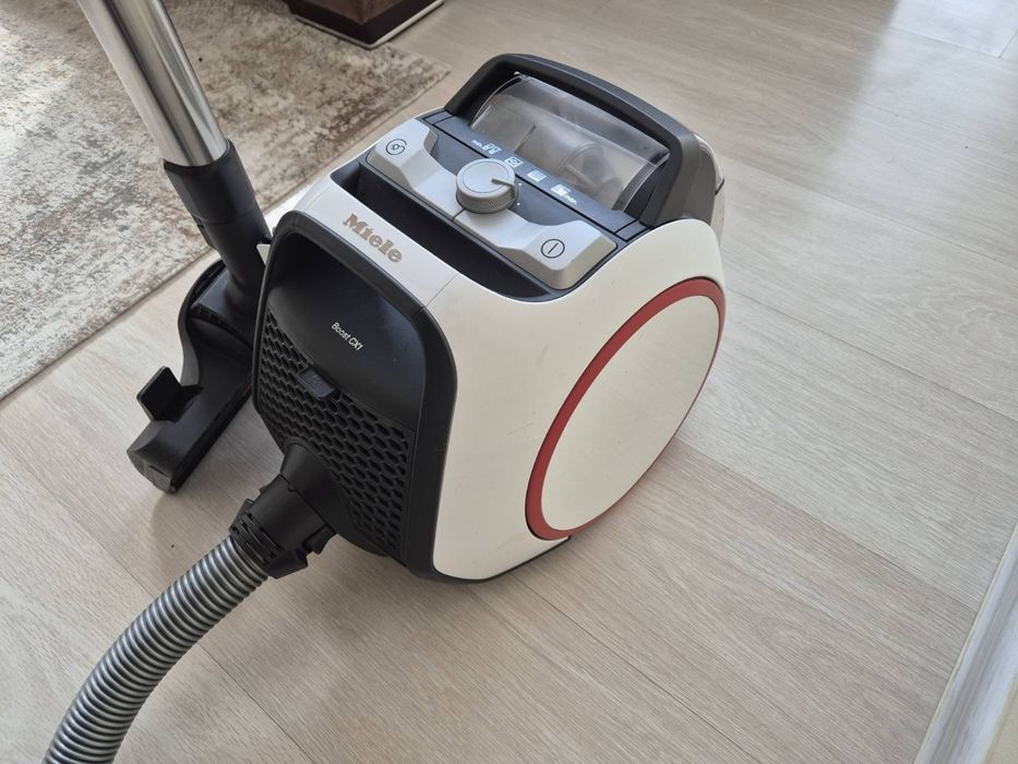 Прахосмукачка Miele Boost CX1