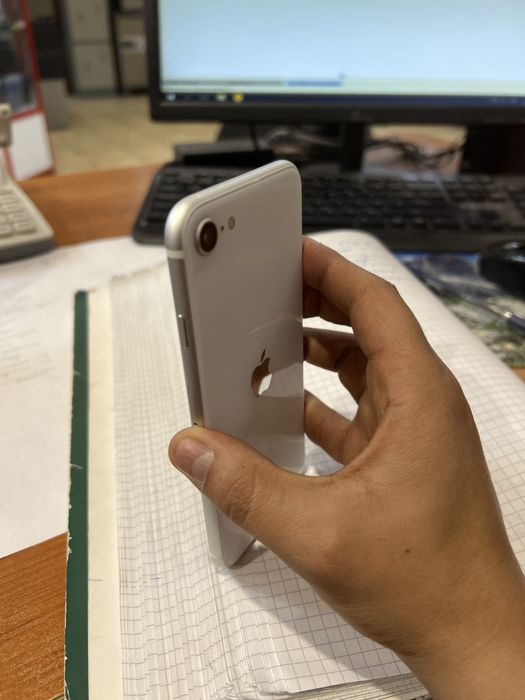 Iphone SE 2-поколения 2020