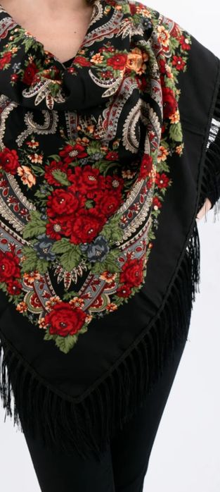 Batic/ sal 107x107  cm cu franjuri