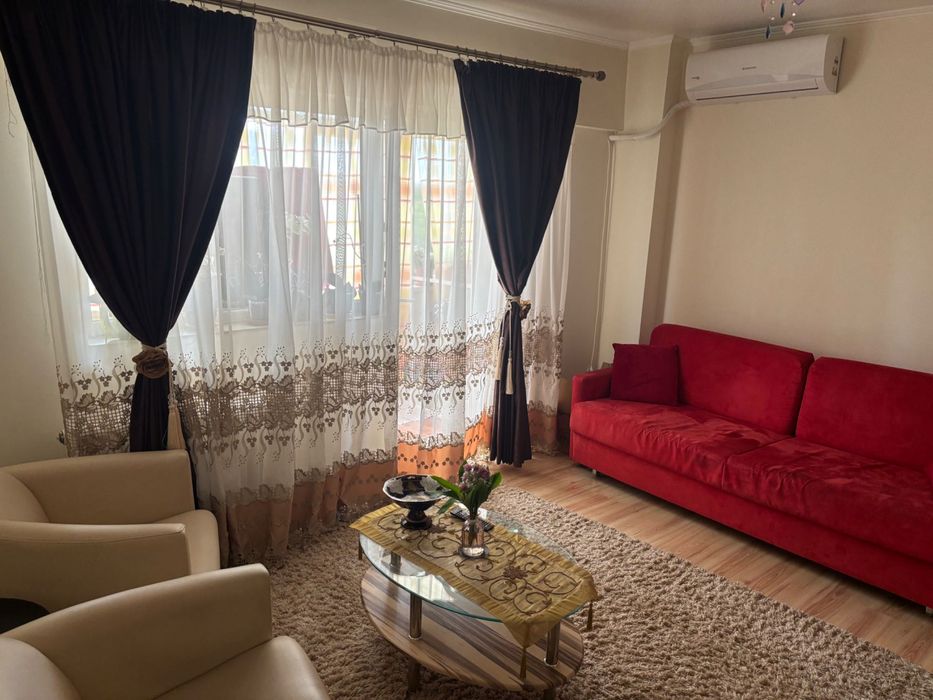 Vând apartament 3 camere