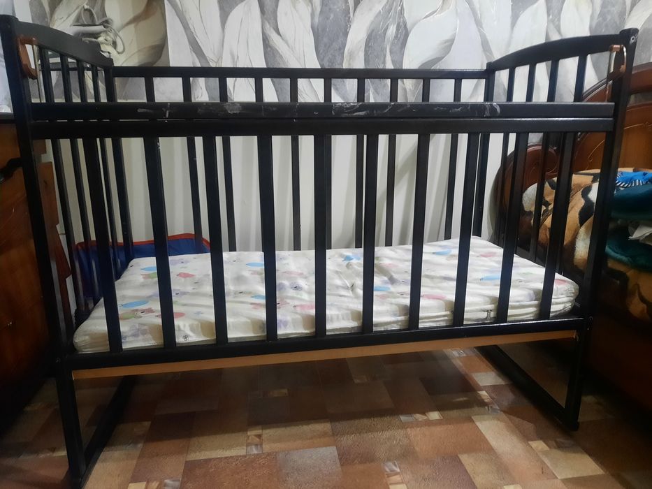 Детская кровать б/у