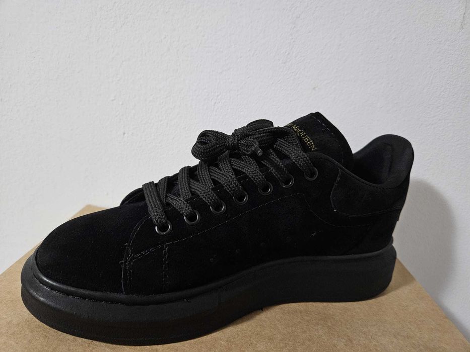 Adidasi din catifea negri McQueen dama si barbati