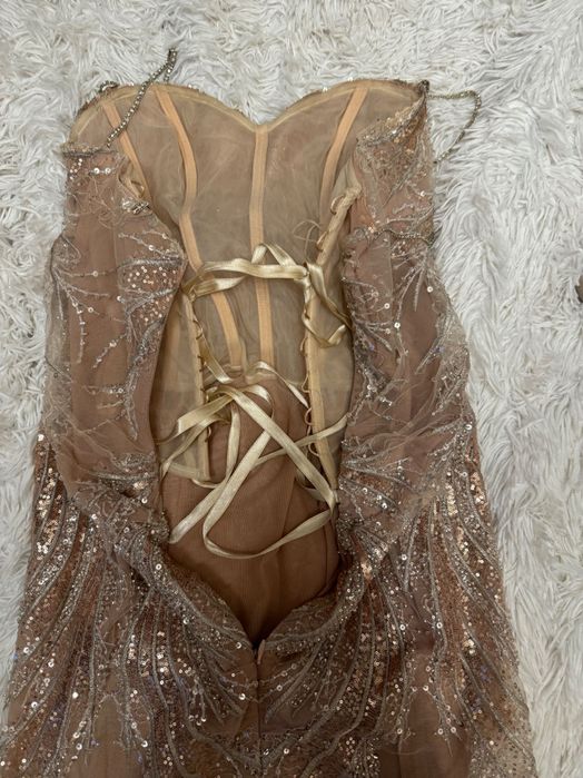 Абитуриентска/Бална рокля