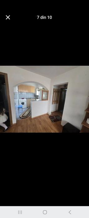 Vând apartament roman