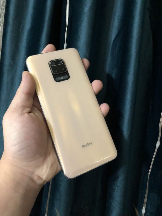 В продаже Redmi Note pro.