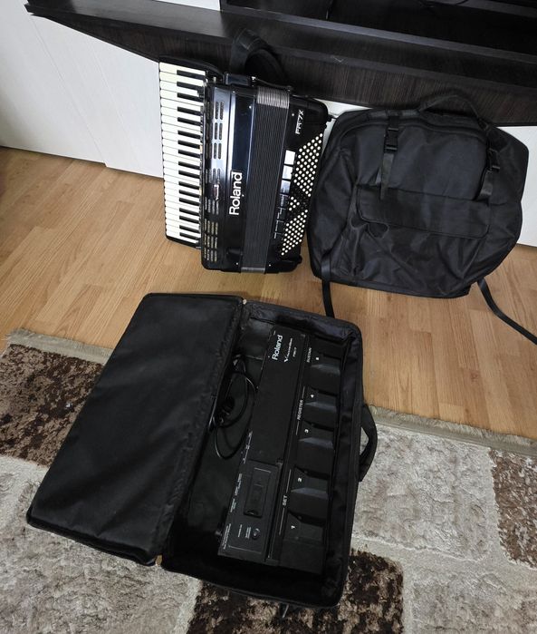 Acordeon Roland Fr 7x/Set Tonuri 2025/Ritmuri