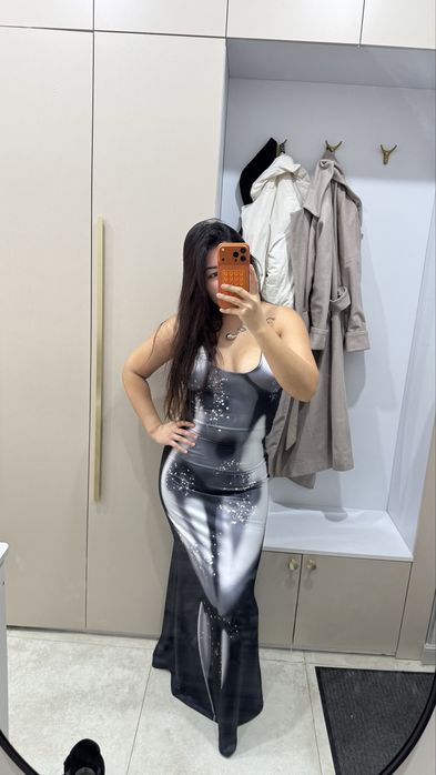 Продаю ПЛАТЬЕ шикарное