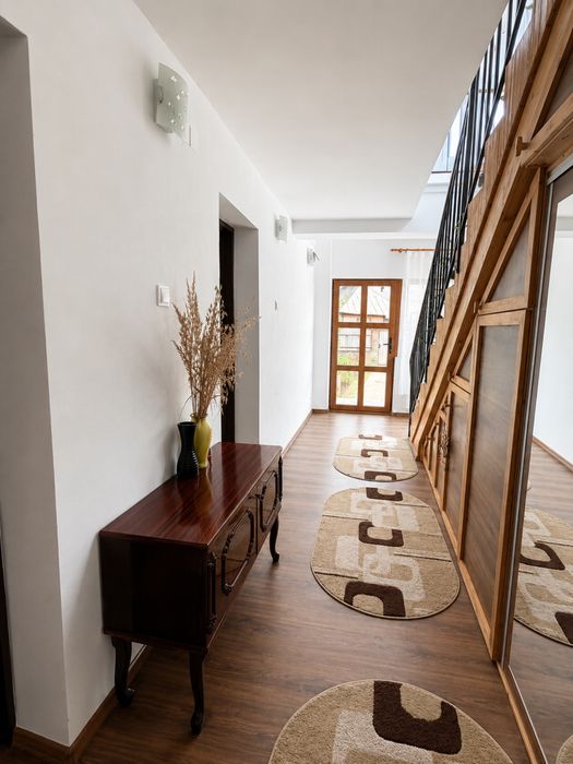 Casă P+E de vânzare – 3568mp + padure 10000mp, Budieni, comuna Scoarța, Gorj – direct proprietar