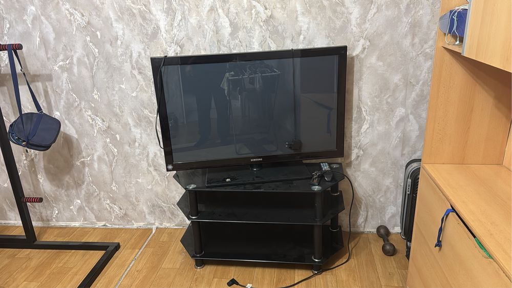 Отдам бесплатно телевизор