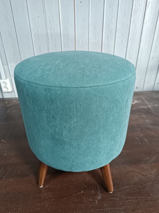 Круглый пуфик продается. Новый.