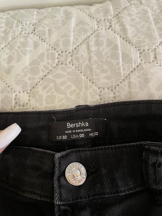 Продавам черни дънки