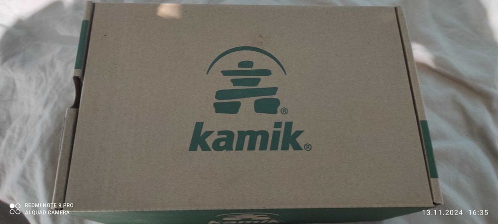 детски сандали със затворени пръсти