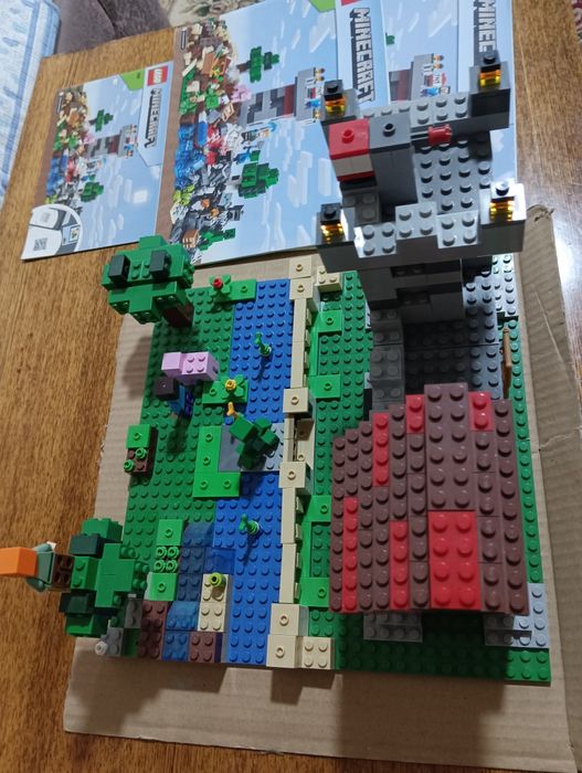 Продам Лего Minecraft
