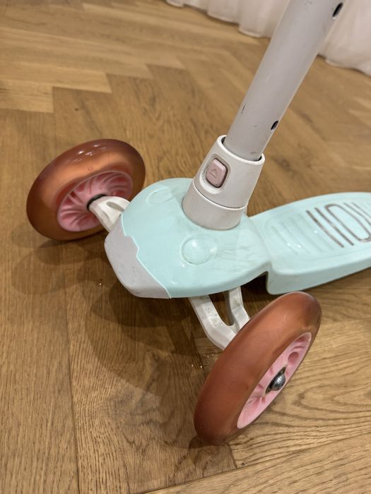 Trotineta Oxelo B1 500 3 roti cu lumini in fata