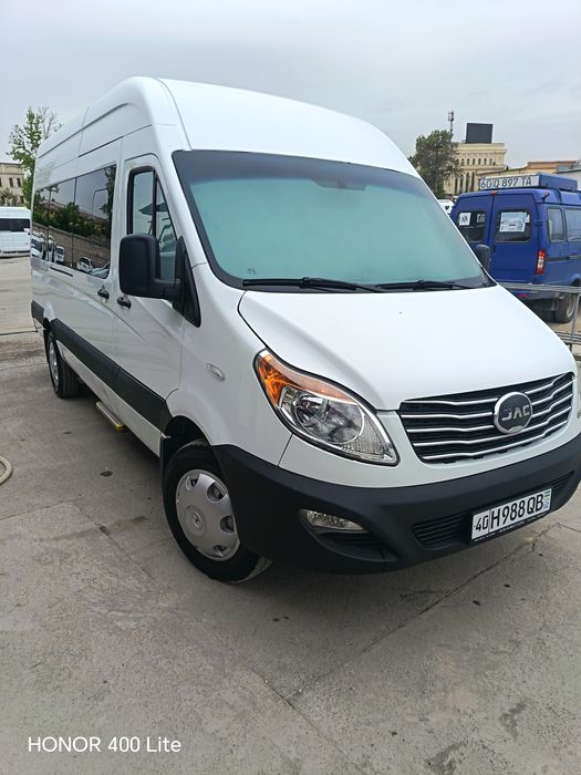 Jac mikroavtobus