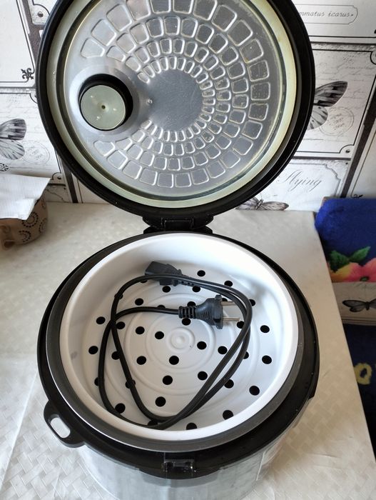 Продается мультиварка