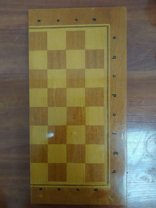 Продаются советские шахматы