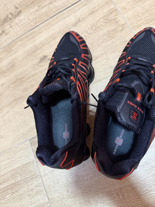 Продавам nike shox