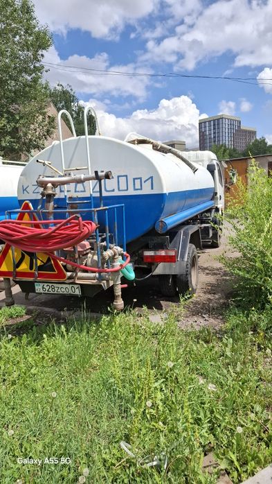 Водовоз поливомоечная машина