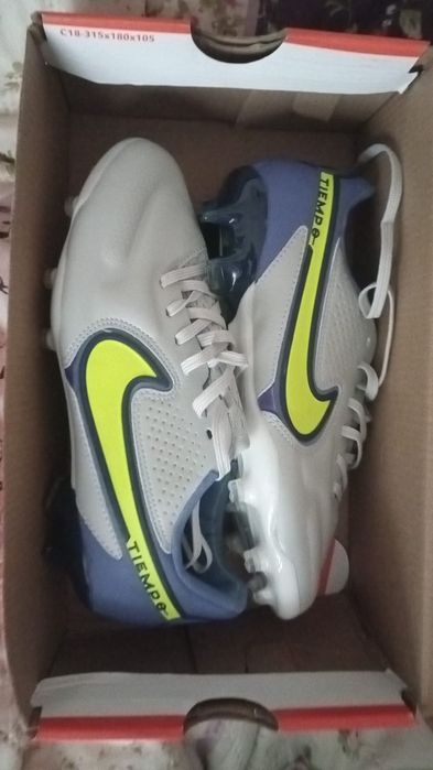 Бутцы для футбола