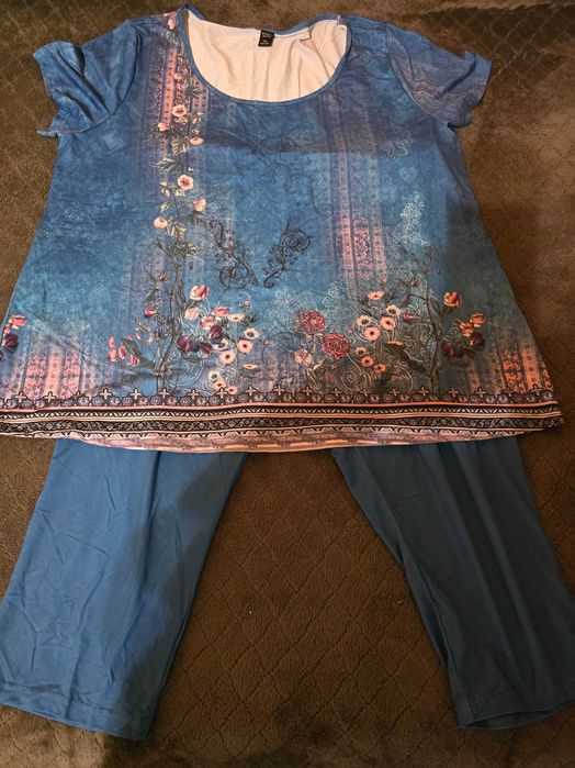 Vand 4 seturi tricou cu pantalon 3/4 de vara, stare foarte buna