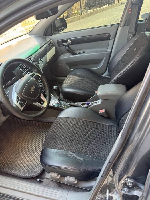 Jentra moshina sotiladi