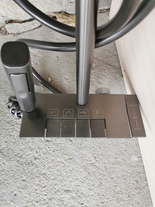 Душ система за баня със луксозен смесител