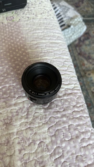50mm обектив Canon